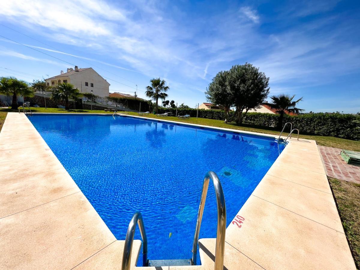 Apartamento A 900 M De La Playa Y Con Vistas Al Mar En Fuengirola Esterno foto