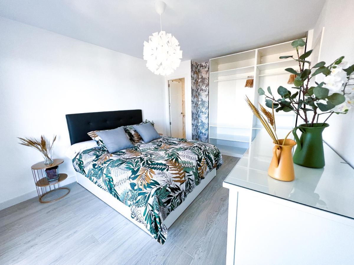 Apartamento A 900 M De La Playa Y Con Vistas Al Mar En Fuengirola Esterno foto