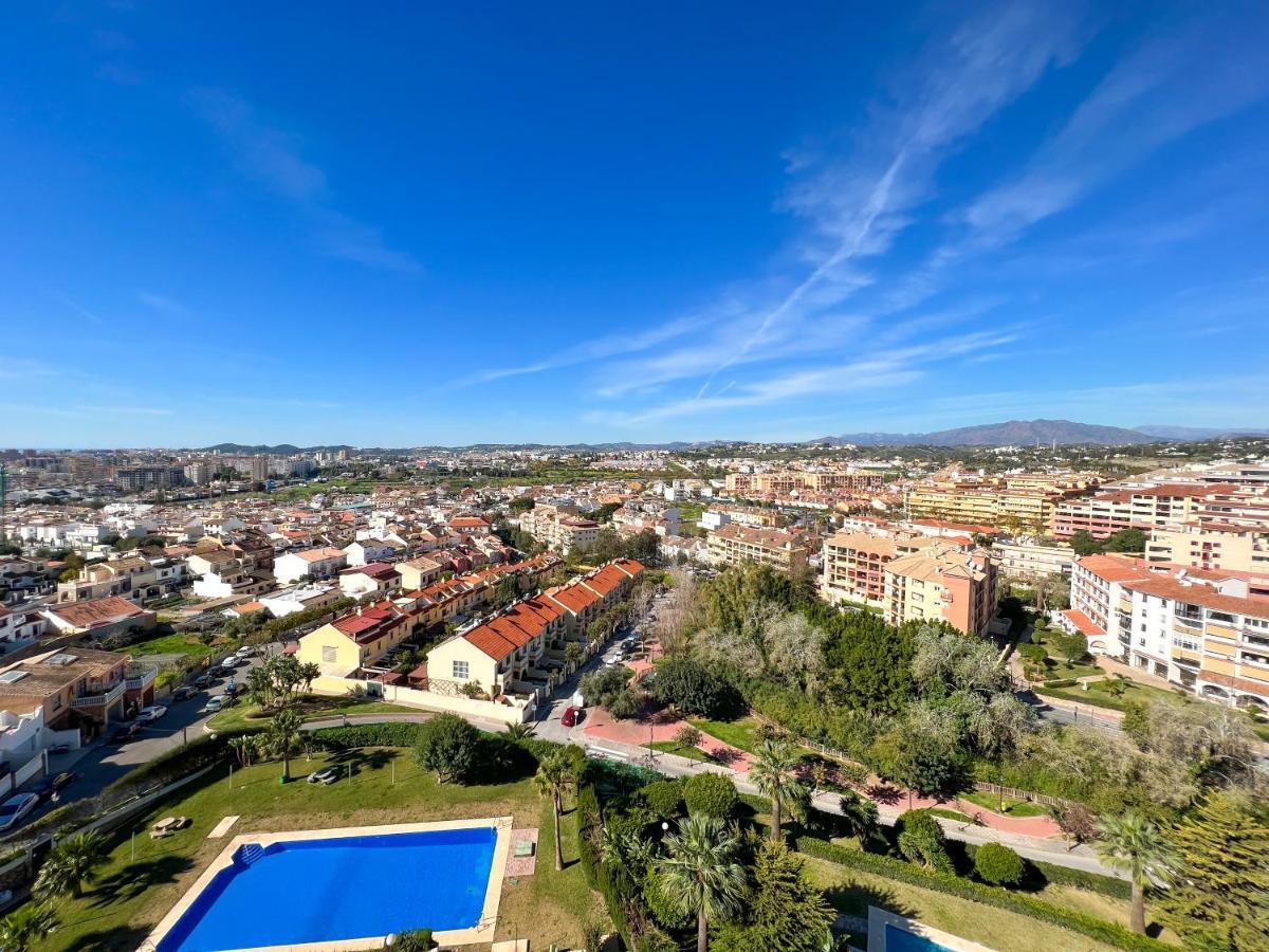 Apartamento A 900 M De La Playa Y Con Vistas Al Mar En Fuengirola Esterno foto
