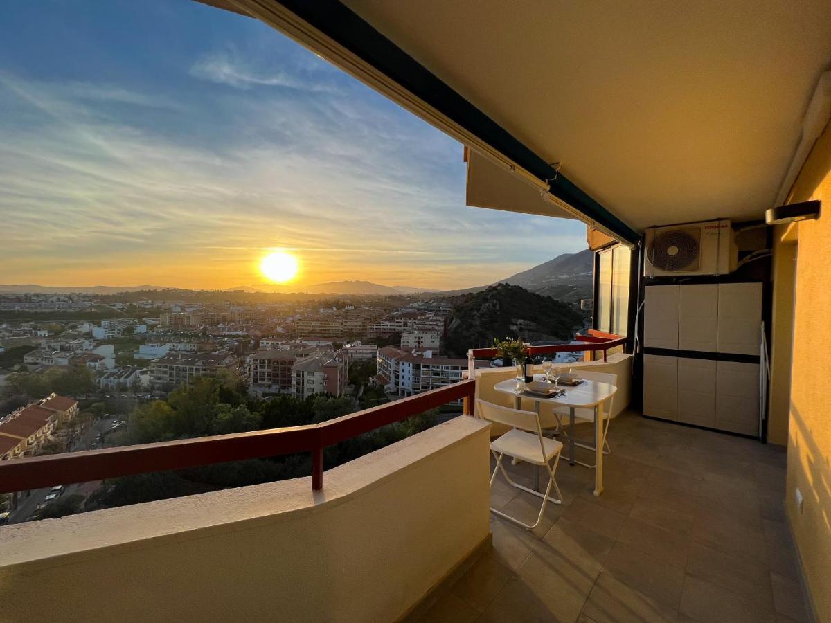 Apartamento A 900 M De La Playa Y Con Vistas Al Mar En Fuengirola Esterno foto